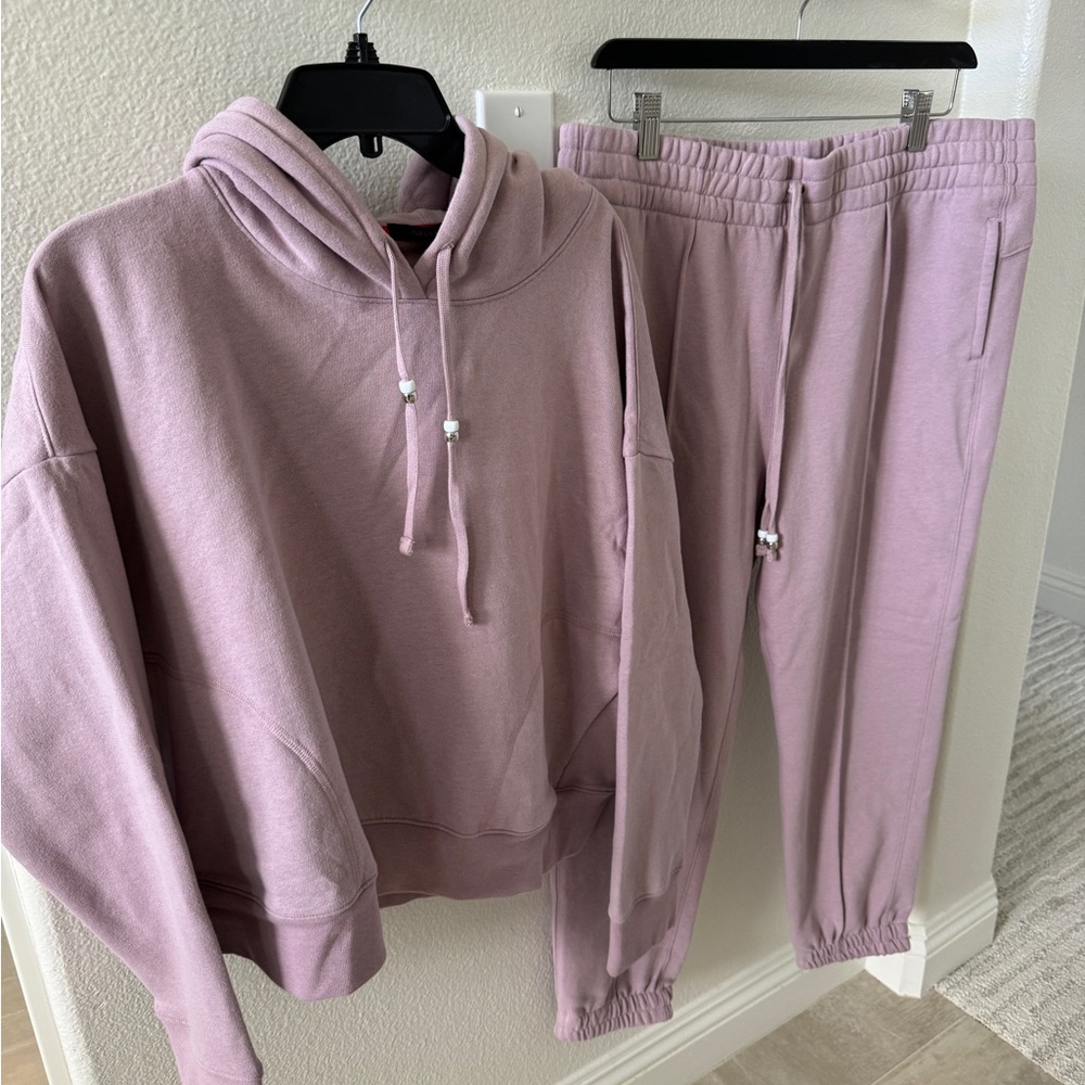 Greyson Women’s Archer Hoodie and Archer Jogger set in Dawn Size L
